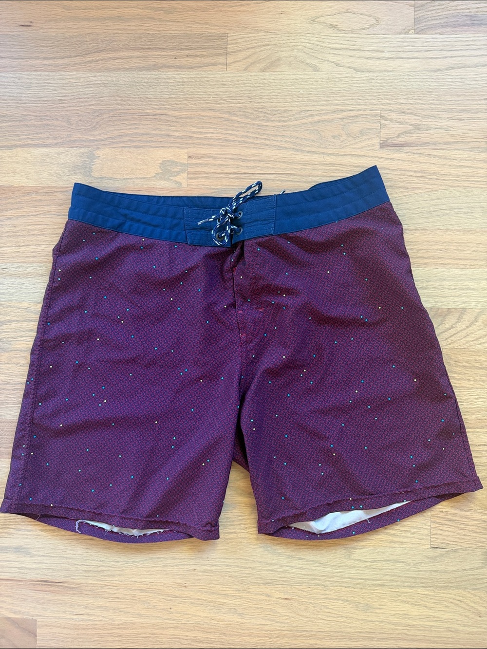 Eidon Men’s Swim Trunks Board Shorts Burgundy Navy Geometric Print Size 36